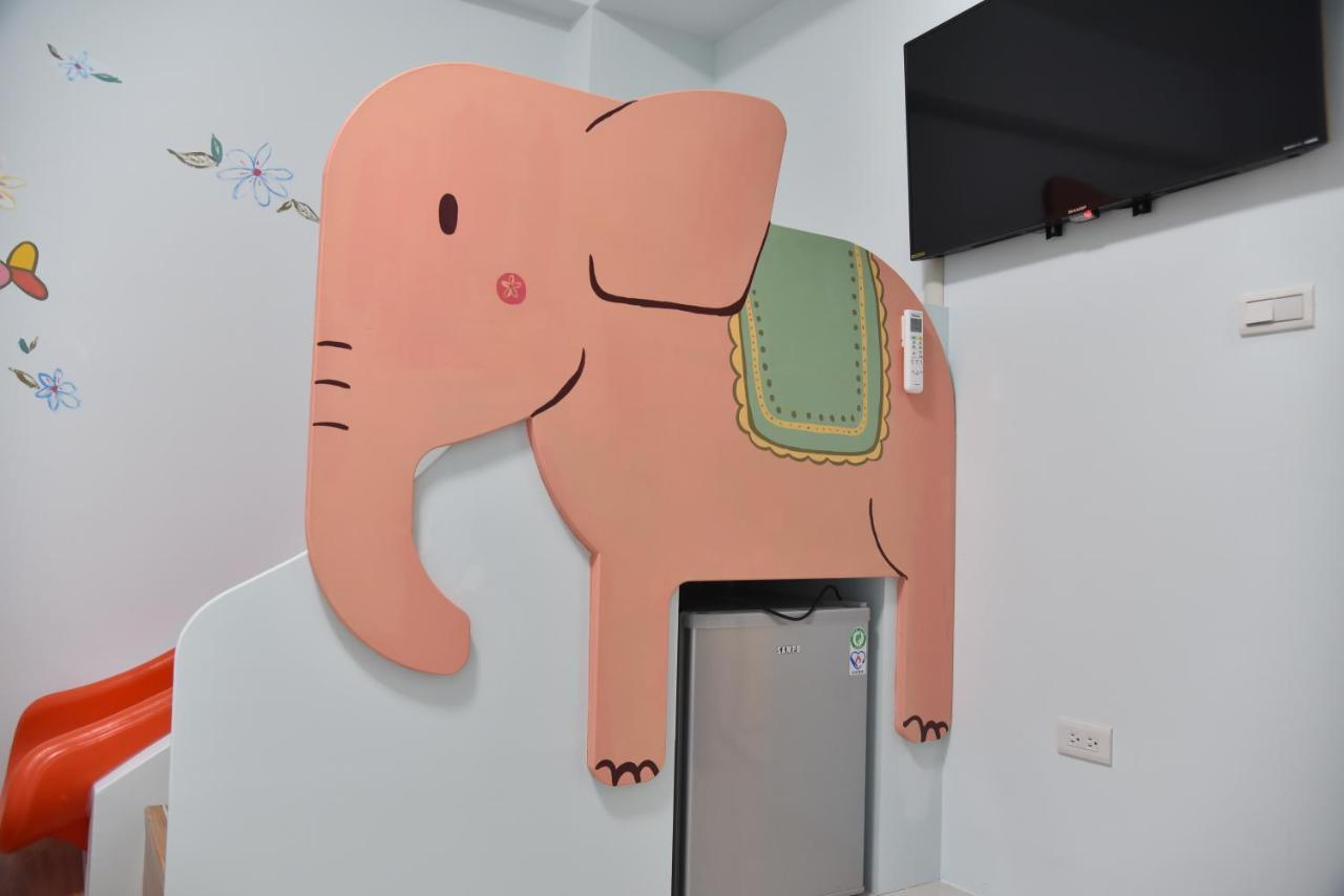 Kids Heart Home Fengyuan Exterior photo